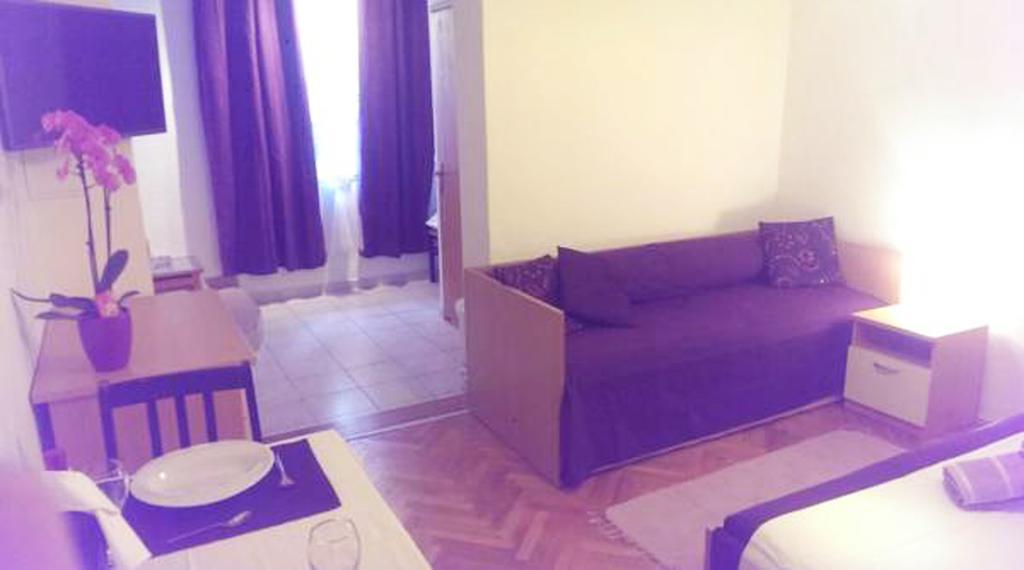 Mira Apartma Makarska