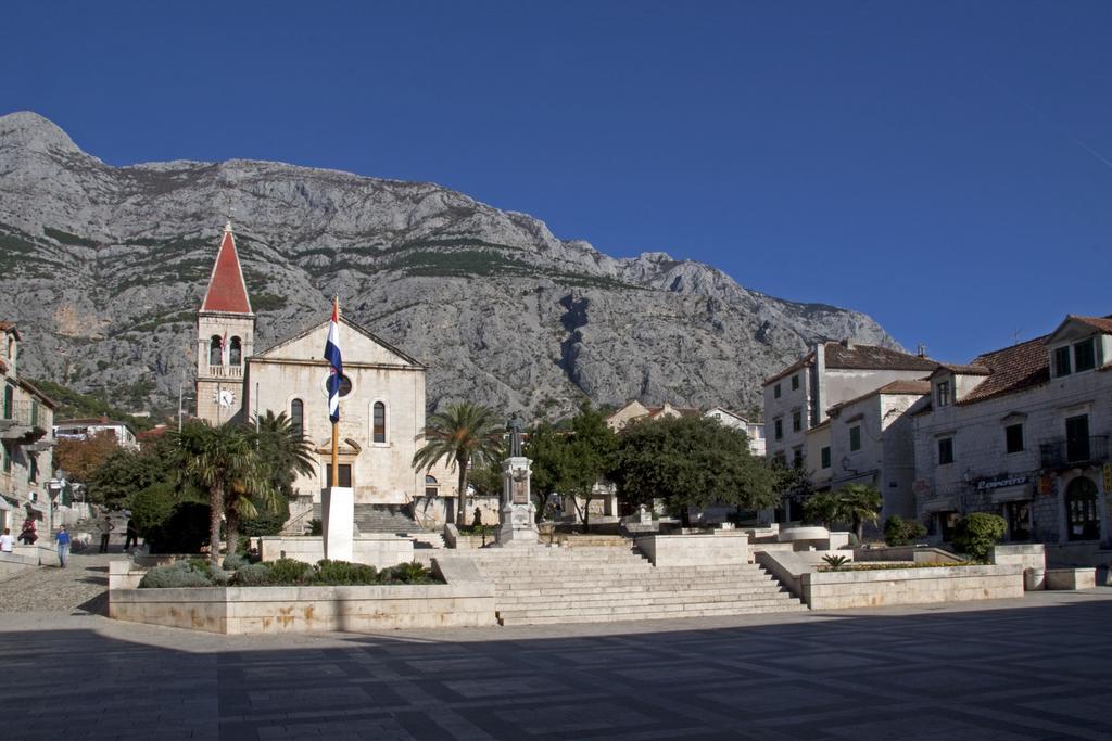 Mira Apartma Makarska