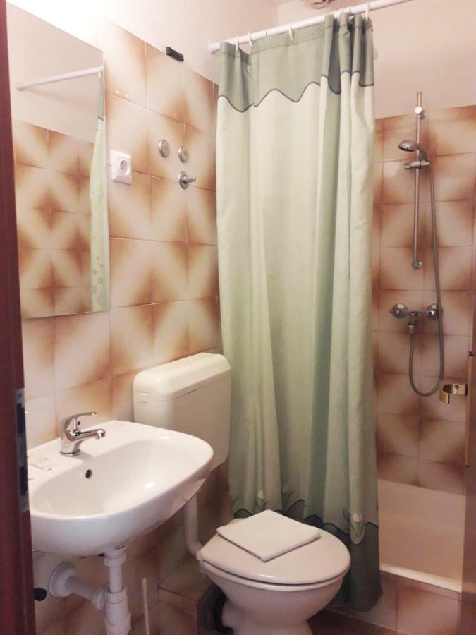 Mira Apartma Makarska