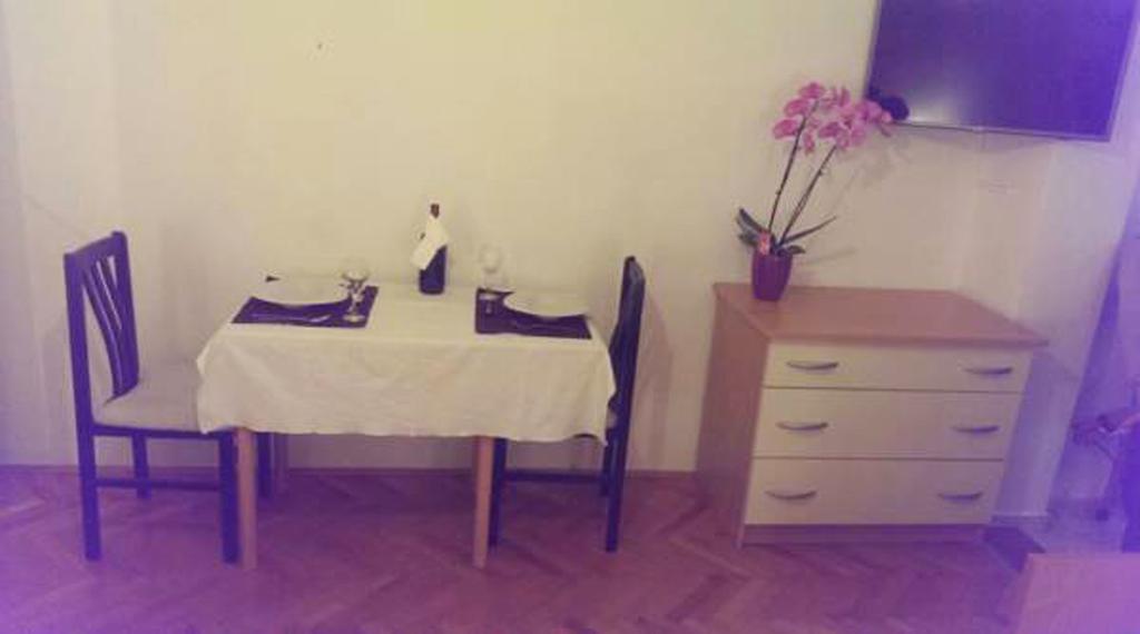 Mira Apartment Makarska